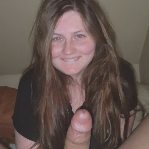 She has a penchant for sucking fat cocks : video clip