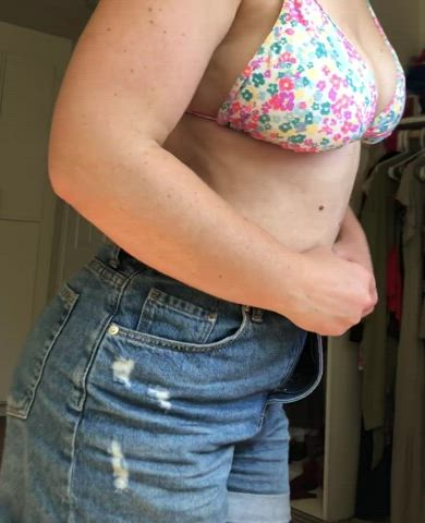 Who else is sad bikini season is almost over? : video clip
