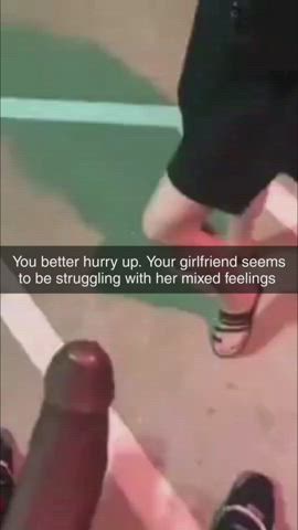 Anyone knows the name of the girl? : video clip