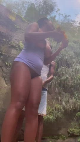 BIG BOOTY EBONY Couple Outdoor Public : video clip