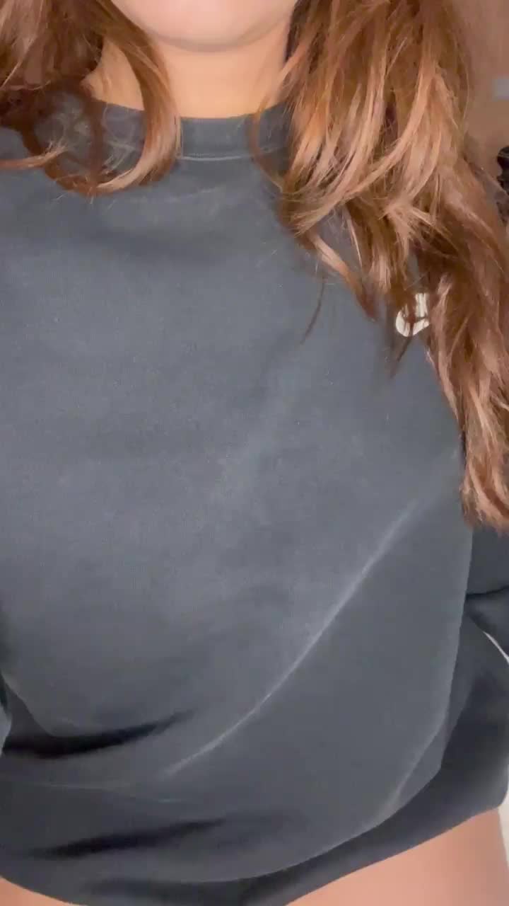 19 yo and insecure about my tiny tits : video clip