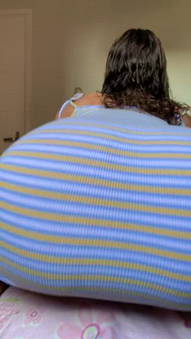 I just wanna make you cum : video clip