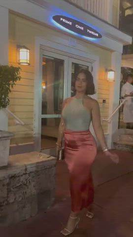 anybody knows her name? : video clip