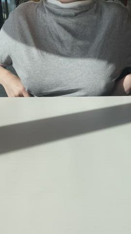 The amount of times I’ve gotten caught flashing my tits at Macdonalds 😅 [GIF] : video clip