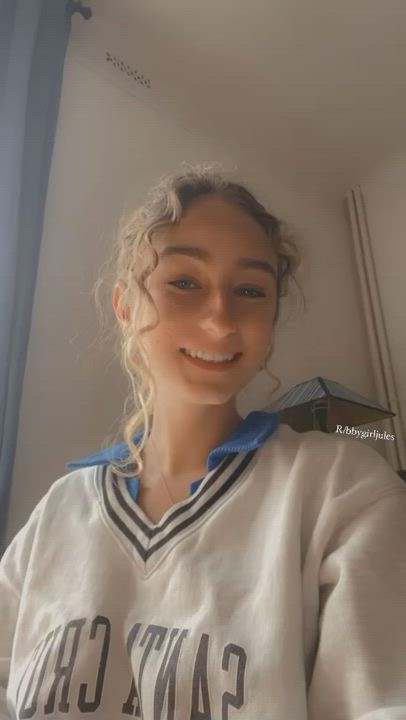 I love flashing my boobs for you : video clip