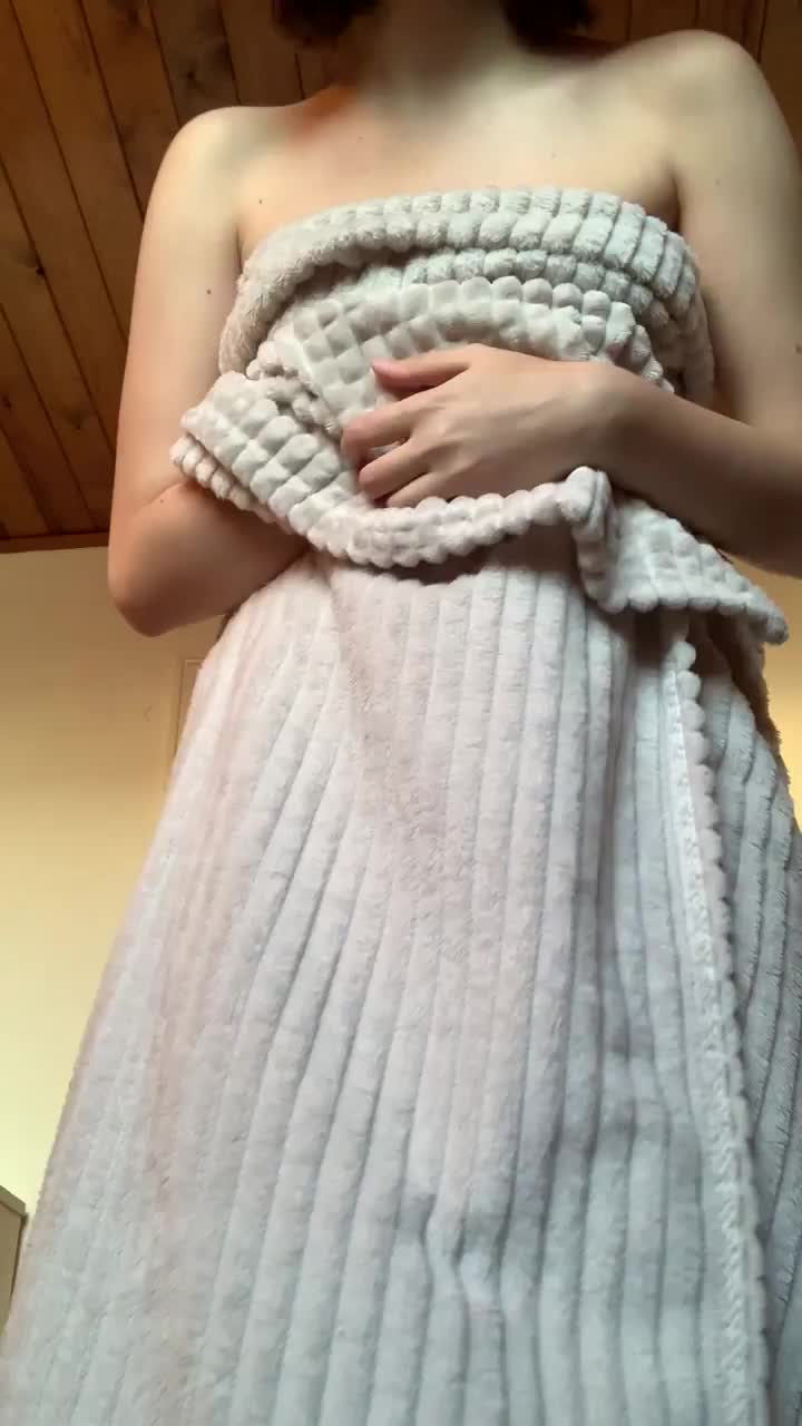 Can I convince you to fuck me every single day?! : video clip