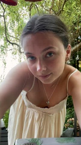 I told daddy if he can guess the color of my bra ill take off my dress [F19] : video clip