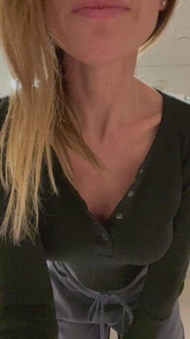 Just another naughty nurse on her lunch break…….[GIF] : video clip
