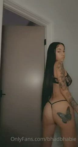 Bhad Bhab!e's Amazing Body - Get Her F0lder : video clip