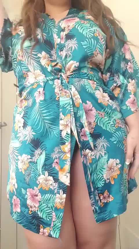If you suck my titties I'll suck something of yours : video clip