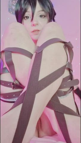 The young pussy in your eyes : video clip