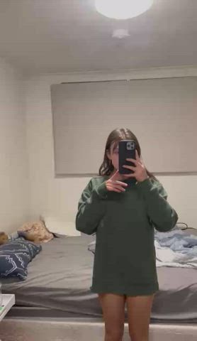 Showing my Australian tits 🥰 : video clip