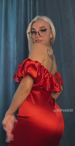 Papi I’m looking for a face to sit on…any volunteers? : video clip