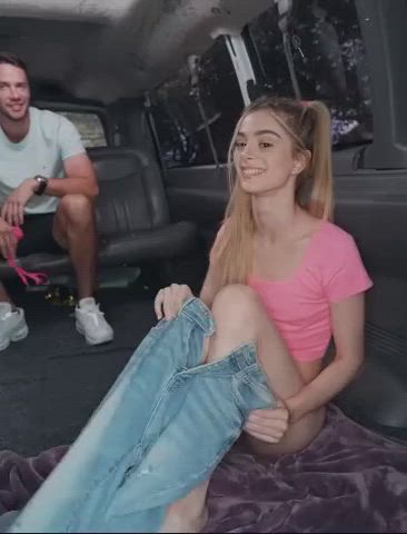 Bang Bus – Molly Little : video clip