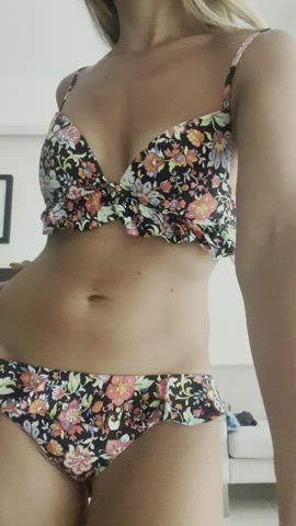 Gonna use my hotel brake for some pool fun... are u there :P : video clip