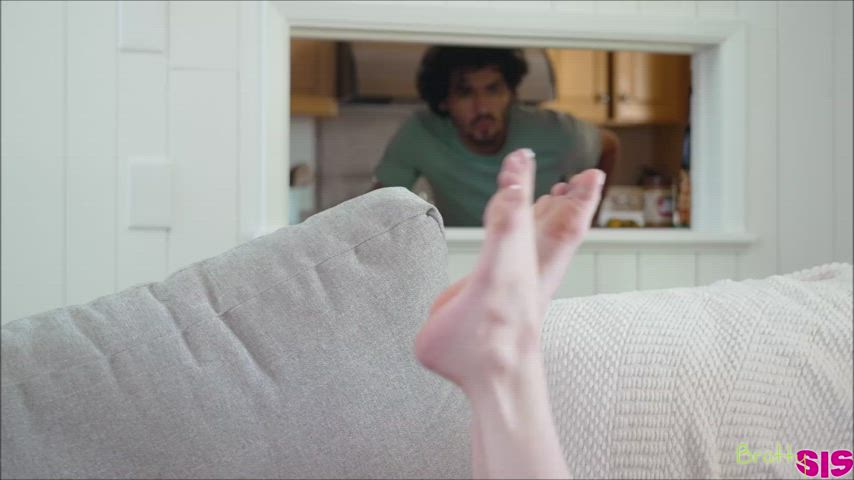 The threesome jiggle of Alex Coal & Molly Little : video clip