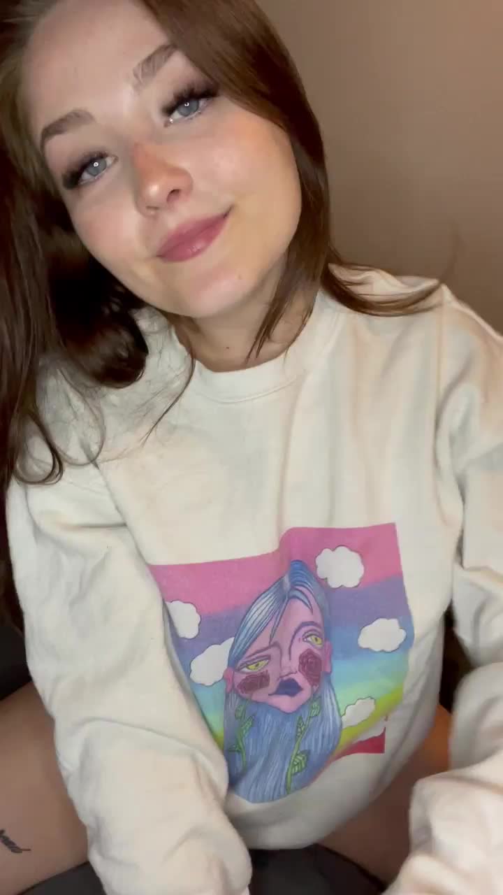 Do you think my body is sexy daddy? 😌 : video clip