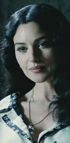Monica Bellucci in Malena (1080p, Cropped For Mobile & Color Corrected) : video clip