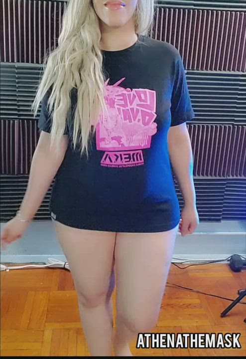 Would you smash or pass? : video clip