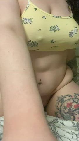Do you mind curves with a phat pussy? : video clip