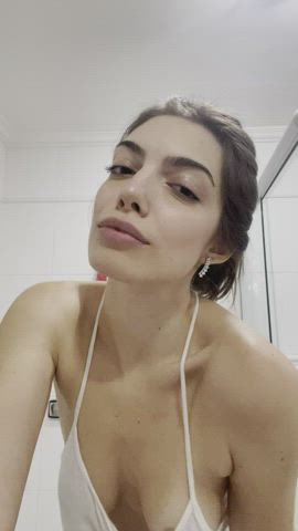 I feel ready to be filled up with your genes : video clip