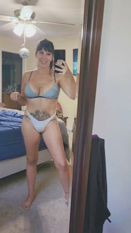 39f Mom of 2. I fuck on the 1st date, would you? : video clip