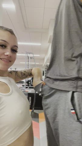 Had to finish my workout with some neck exercises [gif] : video clip