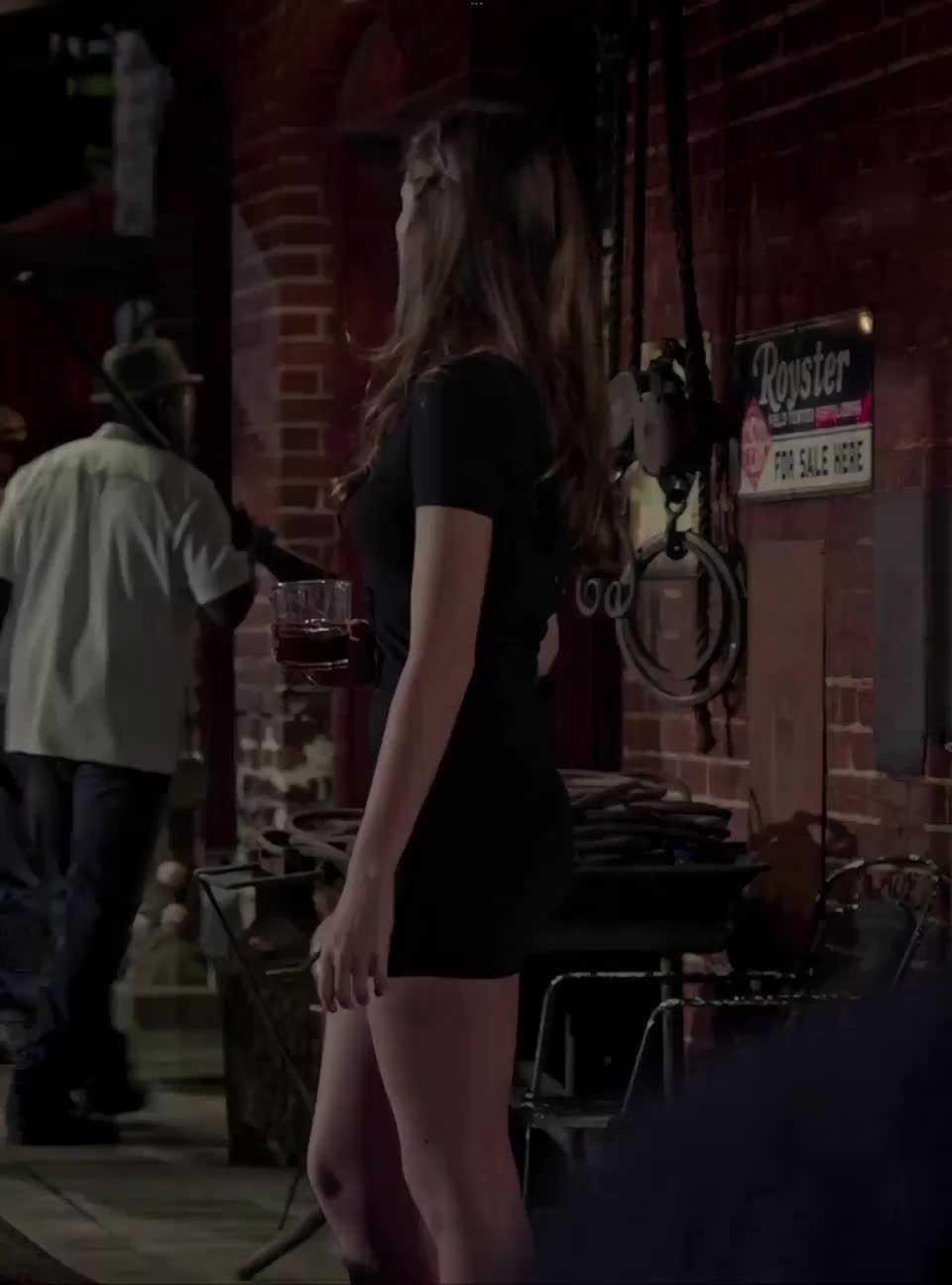Lili Simmons Nude in Banshee (S01E02) : video clip