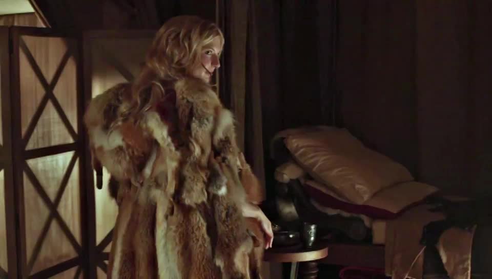 Birthday Babe: Viva Bianca in Spartacus: Blood and Sand [S1E1-2010] : video clip
