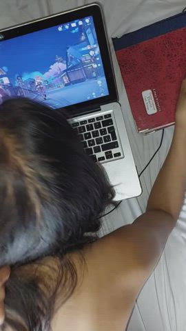 We like to play videogames!! Frida & Amy : video clip