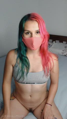 If I ask nicely ¿Will you cum on my pussy? : video clip