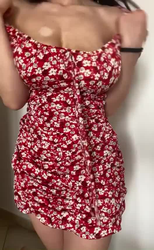 please dont tell anyone im a dirty girl : video clip