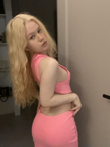 How’s your day would you spend your time with me : video clip