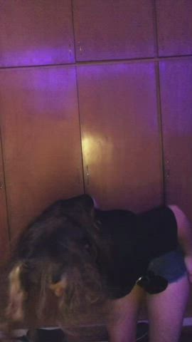 Can anyone help me take this off? : video clip