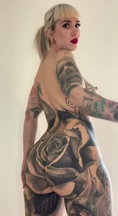 Your girl brought you roses : video clip
