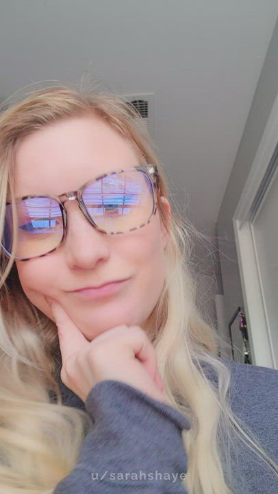 Are thick gamer girls with natural tits considered mommy material? : video clip