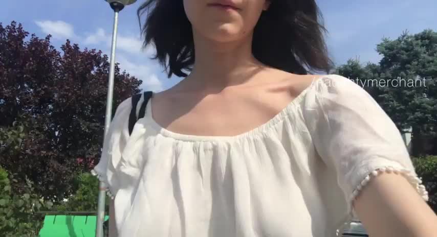 Blessing the neighborhood with my pussy : video clip