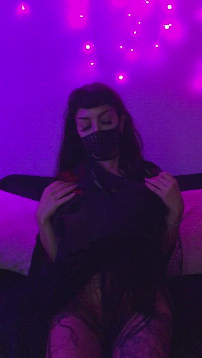 a little stripper arab princess, as a weekend treat : video clip
