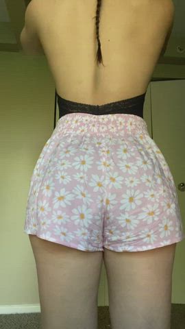 This body suit really compliments my curves. : video clip