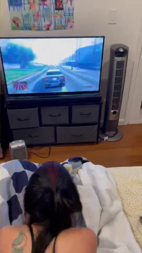 Fuck me while I play GTA 5💋 : video clip