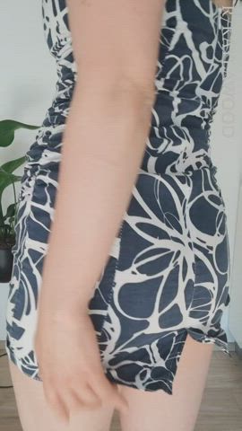 Summer is finally here, time to show my pale skin under the sun! : video clip
