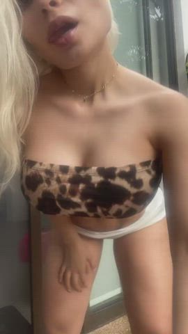 What do you think about fitness bimbos? : video clip
