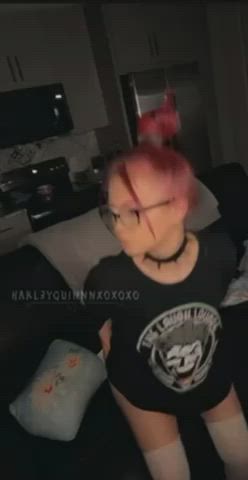 I hope the few guys that like the goth girls see this : video clip