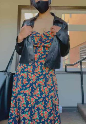 bend me over and push my dress up, please : video clip