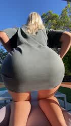 My pussy is a 3 course meal, plus dessert 🧁 : video clip
