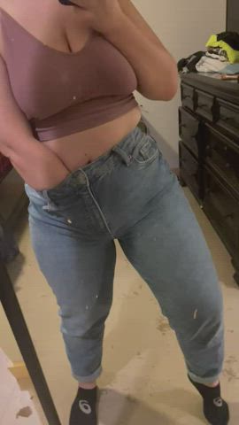 Squirting in my jeans for the first time 😈 : video clip