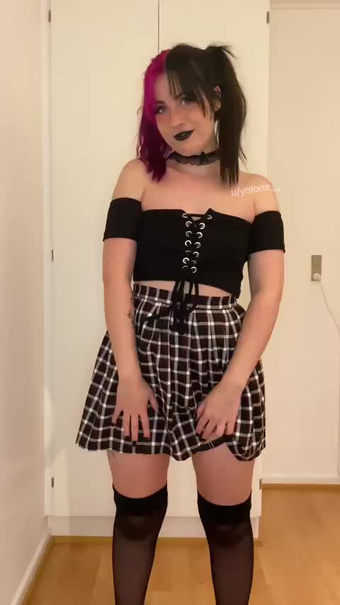 Skirt and no panties makes for easy access 😈 : video clip