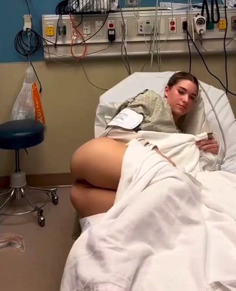 Quickie Before Surgery : video clip