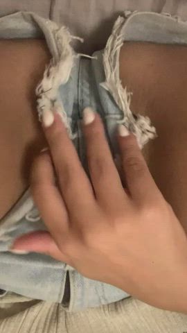 I often wear short jean like this.. and this is what you gonna see if i spread my legs 🫢 for easy access i guess 😋 : video clip