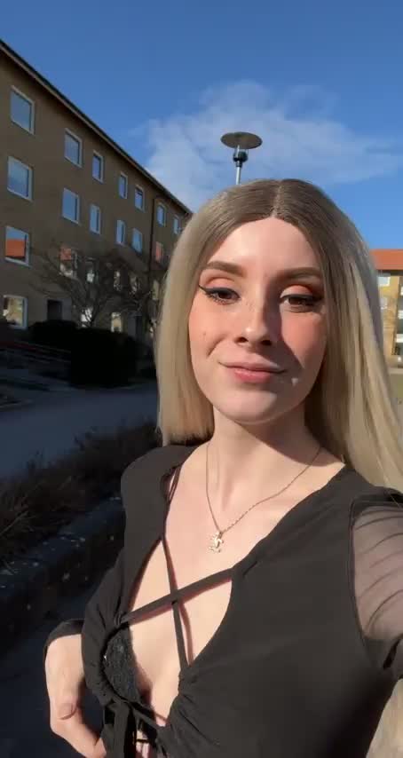 and this is why my neighbours love me 😋 [gif] : video clip